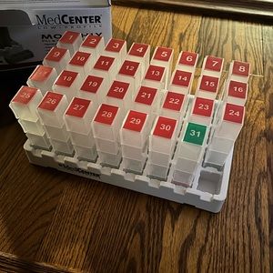 Monthly pill organizer